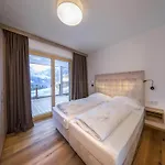 Modern Near Zillertal Arena Chalet Neukirchen am Großvenediger