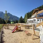 Chalet Modern Near Zillertal Arena *