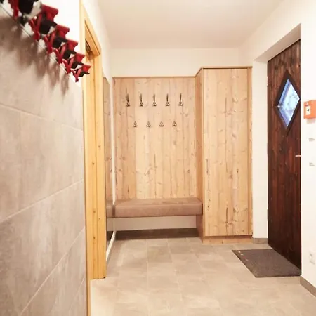 Modern Near Zillertal Arena 샬레 Neukirchen am Großvenediger