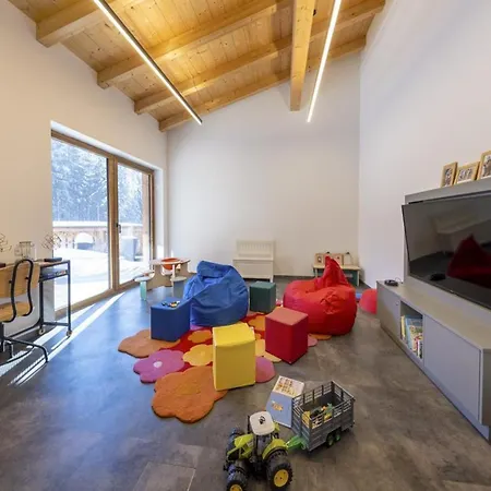 Modern Near Zillertal Arena *